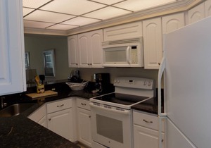 Sun, Fun, White Sand Beaches and Ocean Breezes! Do it all at The Summerhouse!
