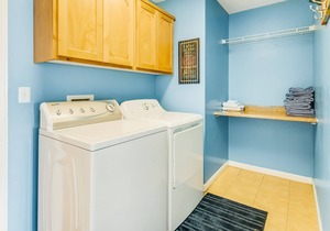 Sunny home with mountain views/WiFi/central AC - close to Arches National Park!