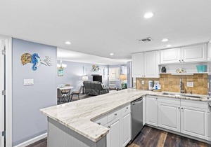 Tropi-COOL Condo. In-unit W/D, Spectacular views and FREE bch svc! (515)