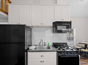 Beautiful George Cottage | Queensbury