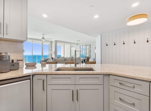 Aqua Resort | Panama City Beach