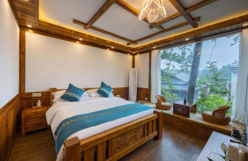 Wulingyuan House | 张家界熊风艺术园森林有约民宿