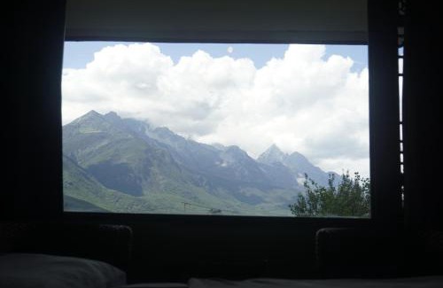 Baisha Old Town Hostel | 登巴雪山国际青年客栈