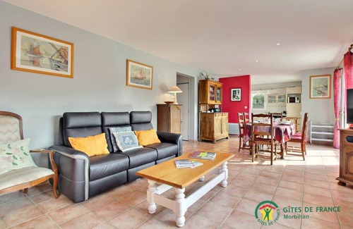 Erdeven House | 109 m² Gîte ∙ 3 bedrooms ∙ 6 guests