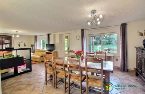 Treal House | 125 m² Gîte ∙ 5 bedrooms ∙ 6 guests
