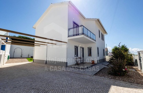 Barril de Baixo House | 129 m² House ∙ 3 bedrooms ∙ 8 guests