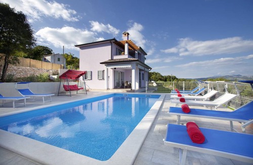 Crni Villa | 135 m² Villa ∙ 4 bedrooms ∙ 8 guests