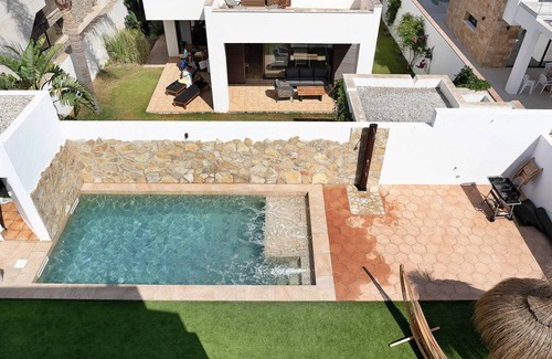 Bolonia Villa | 160 m² Villa ∙ 4 bedrooms ∙ 9 guests