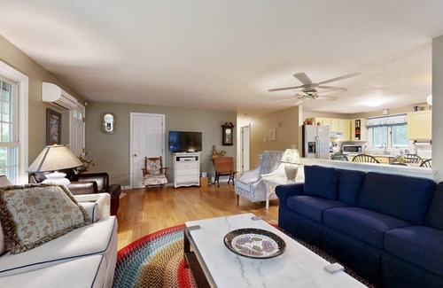 Barnstable House | 213 m² House ∙ 3 bedrooms ∙ 8 guests