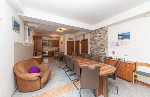 Okrug Donji House | 237 m² House ∙ 8 bedrooms ∙ 16 guests