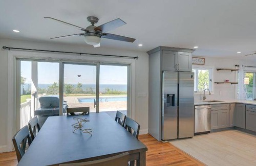 Rocky Point House | 242 m² House ∙ 5 bedrooms ∙ 10 guests