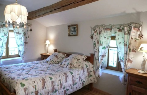 Saint-Martin-en-Vercors House | 250 m² House ∙ 6 bedrooms ∙ 12 guests
