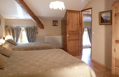 Saint-Martin-en-Vercors House | 250 m² House ∙ 6 bedrooms ∙ 12 guests