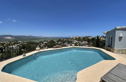 Monte Pego House | 280 m² House ∙ 4 bedrooms ∙ 8 guests