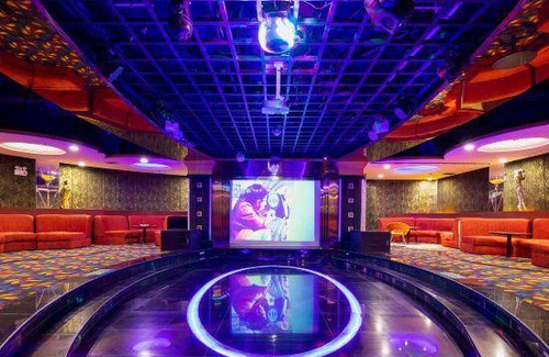 Pudong Hotel | 30 m² Hotel ∙ 4 guests