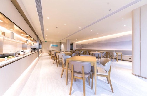 Pudong Hotel | 32 m² Hotel ∙ 8 guests