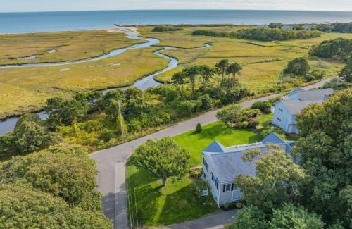 South Harwich House | 38 South Chatham Road Harwich -Windsong