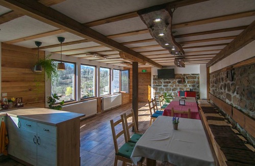Elena House | 400 m² House ∙ 6 bedrooms ∙ 20 guests