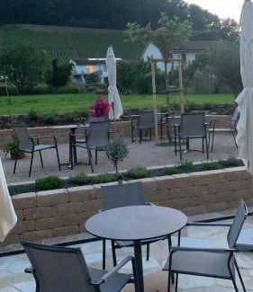 Bas-Vully Hotel | 50 m² Hotel ∙ 2 guests