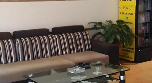 Xincheng Hotel | 7 Days Inn Xi'an Railway Station
