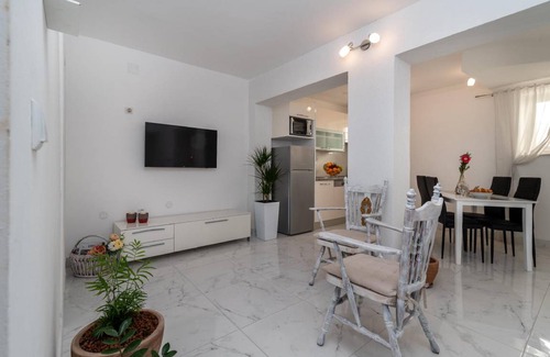Seget Apartment | 75 m² Apartment ∙ 2 bedrooms ∙ 5 guests