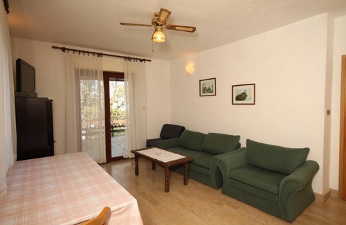Sveti Jakov Apartment | 79 m² Apartment ∙ 3 bedrooms ∙ 7 guests