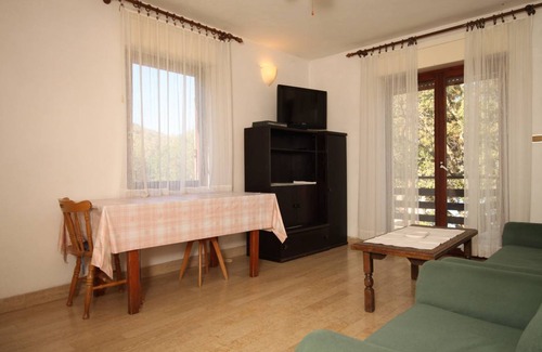 Sveti Jakov Apartment | 79 m² Apartment ∙ 3 bedrooms ∙ 7 guests