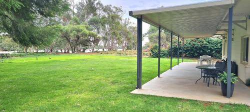 Paringa House | 80 m² House ∙ 3 bedrooms ∙ 5 guests