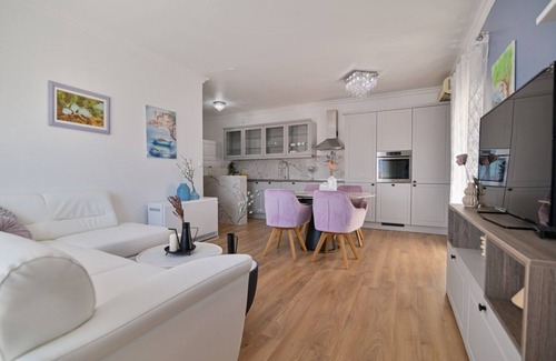 Trogir Apartment | Apartment in Trogir with Seaview, Balcony, Air condition, WIFI (3459-1)