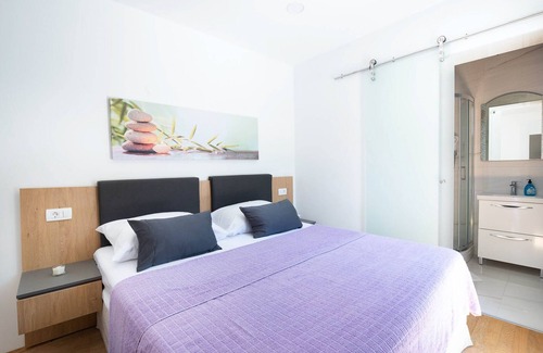 Njivice Apartment | Beachfront app 2 Villa Sunset Sea (pool view)