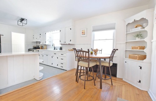 East Setauket House | Blue Cottage East Setauket