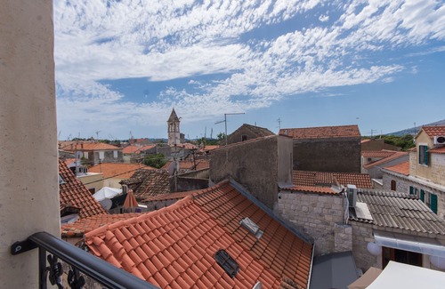 Trogir House | Casa Sepia in Trogir old town for up to 6 people