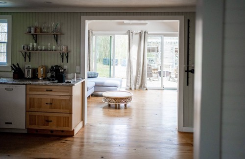 South Chatham House | Charming cape home near beach, town, bike path & shops | Central AC