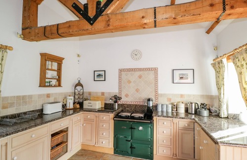 Kilkelly Cottage | CLUAINCARRAIG, pet friendly, with open fire in Kilkelly, County Mayo