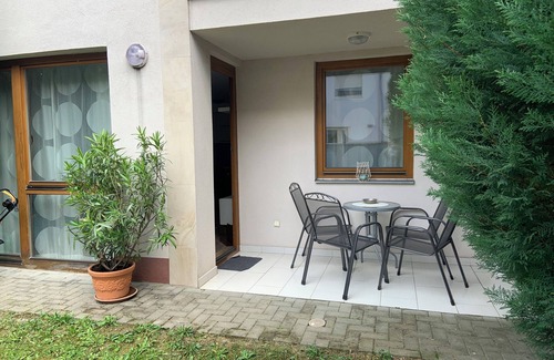 Pecs Apartment | Cozy apartment with 1 bedroom and AC, WiFi in welcoming Pécs
