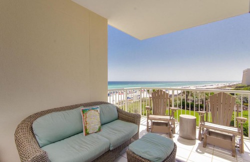 Miramar Beach House | Crescent at Miramar By BlueSwell