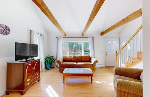 South Chatham House | Dog-friendly home near beaches with deck, grill, firepit, streaming, W/D, & AC