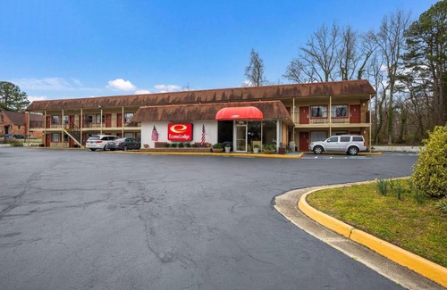 Williamsburg Cabin | Econo Lodge Williamsburg Historic Area