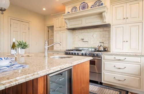 West Chatham House | Elegant Chatham Home, steps to private association on Hardings Beach, Dog Friend