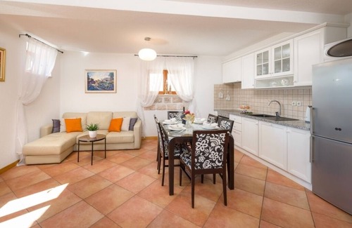 Bol House | Holiday Home in Bol with Seaview, Terrace, Air condition, WIFI (154-1)