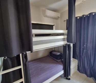 Caloundra Hostel | HOMESTYLE HOSTEL - 18-36yrs