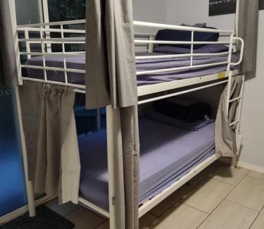 Caloundra Hostel | HOMESTYLE HOSTEL - 18-36yrs