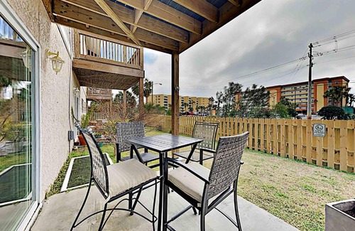 Fort Walton Beach Apartment | Island Gardens #103