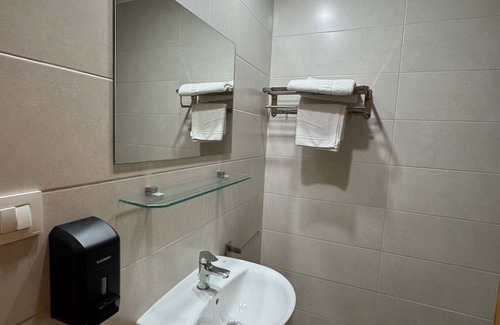 L'Alcudia Hostel | L'Oncle Pere Habitacions