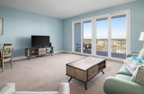 Panama City Beach House | Laketown Wharf By BlueSwell