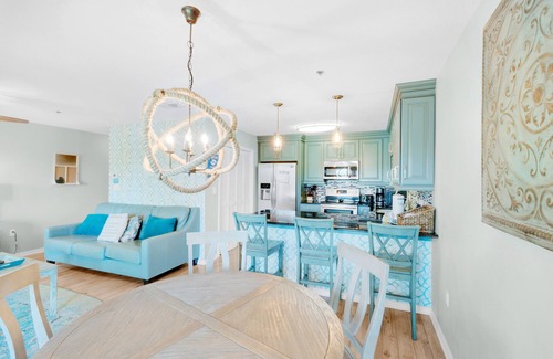 Gulf Place Condo | 🏖️LakeViews~Walk2Beach~ComplexPool~Updated~Gulf Place Caribbean 204