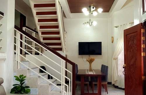 Baguio House | Lovely 6-bedroom house with WiFi in charming Baguio
