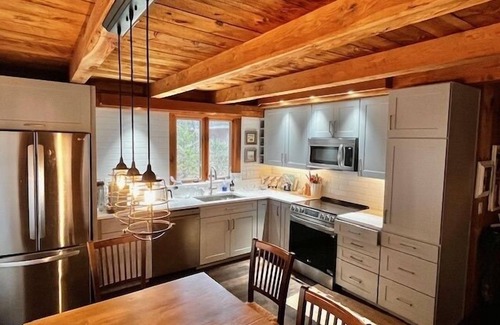Wellfleet House | Lovely Post & Beam Near Indian Neck (1224)