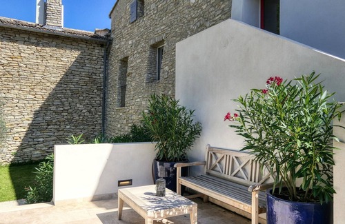 Menerbes House | Luxury house in Ménerbes: 5 bdr, private pool, air conditioning, pets allowed, parking