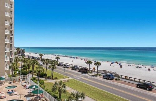 Miramar Beach House | Majestic Sun by Seascape Resort